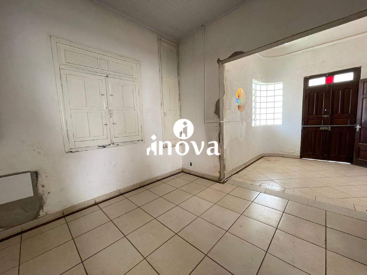 Casa Comercial à venda no Centro: 