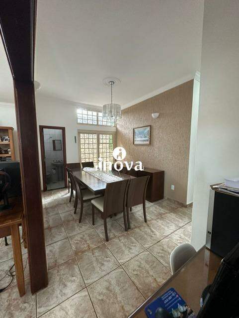 Casa à venda no Santos Dumont: 