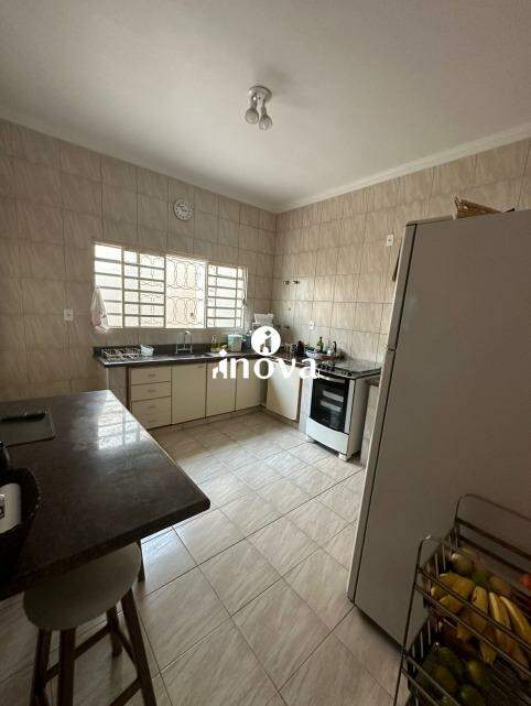 Casa à venda no Santos Dumont: 