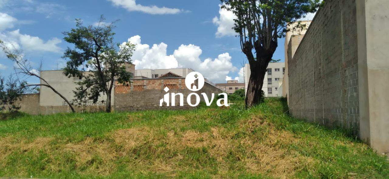 Terreno/Área à venda no Maracanã, Jardim: 