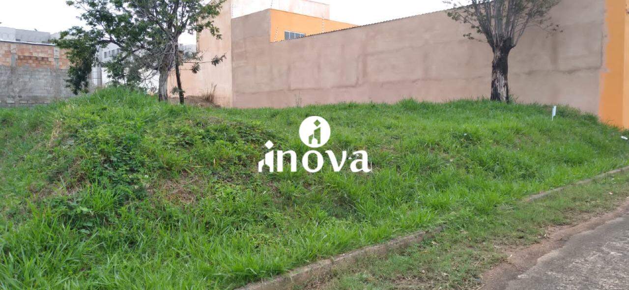 Terreno/Área à venda no Maracanã, Jardim: 