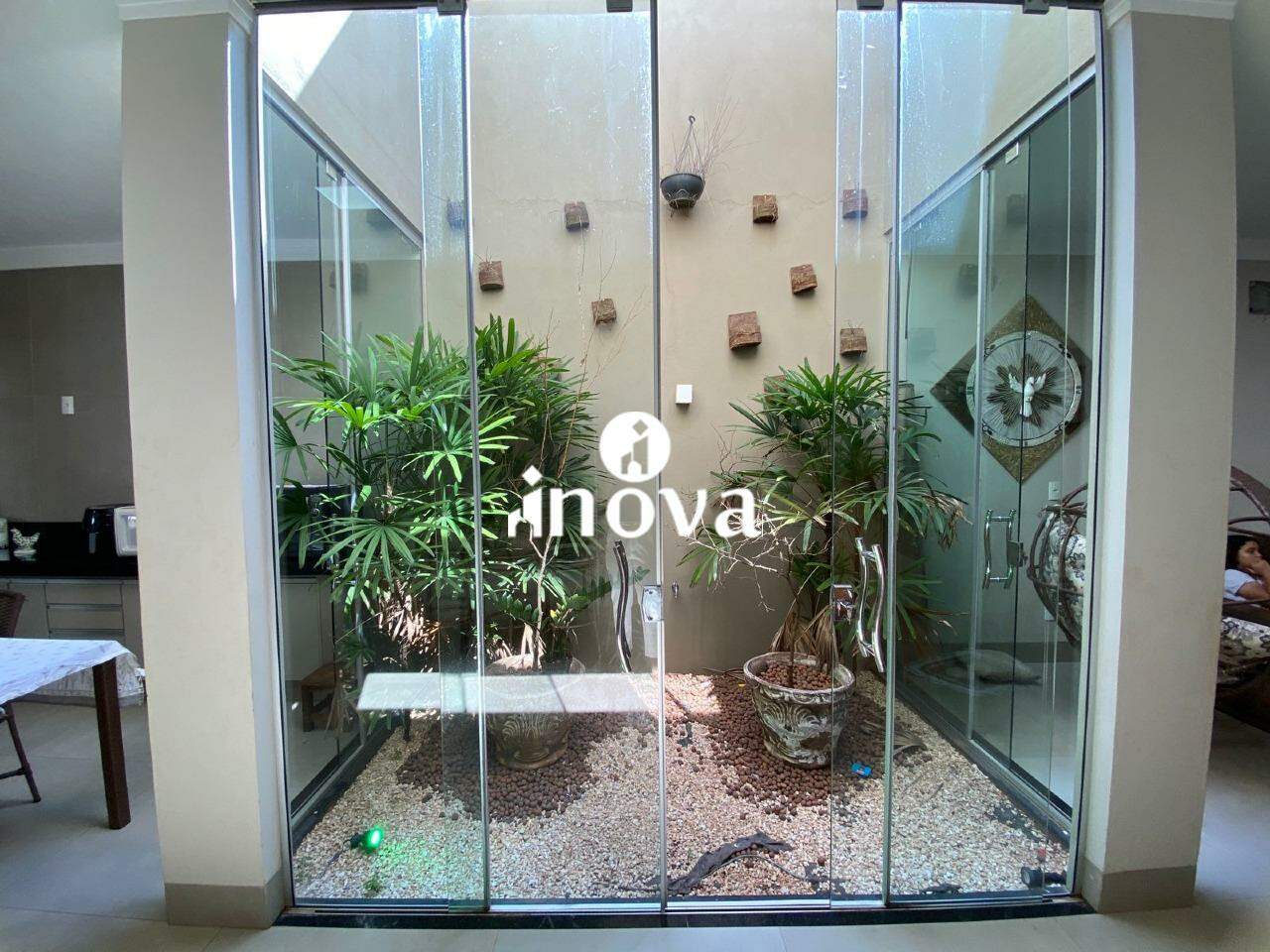 Casa à venda no Espanha, Residencial Jardim: 