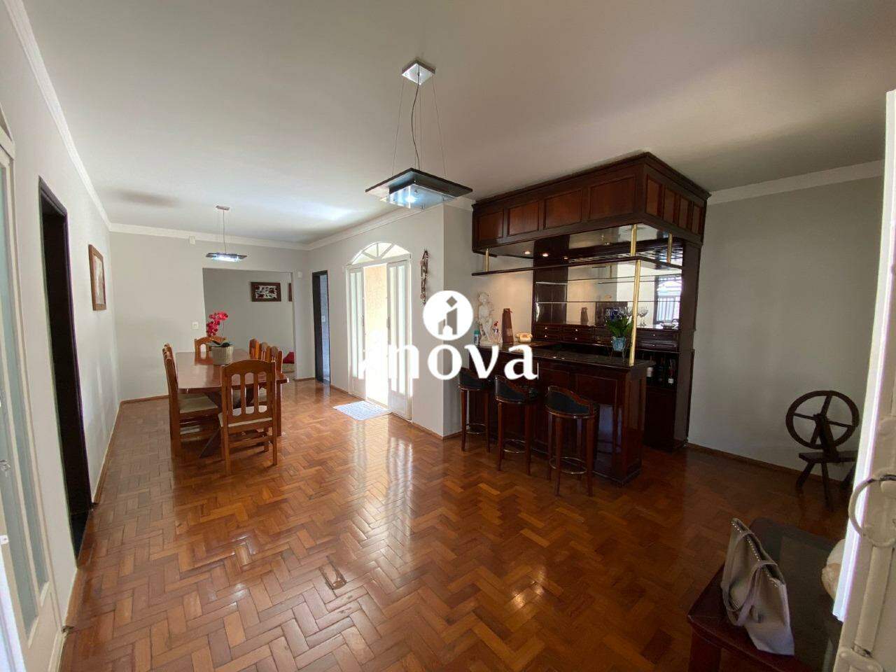 Casa à venda no Parque das Américas: 