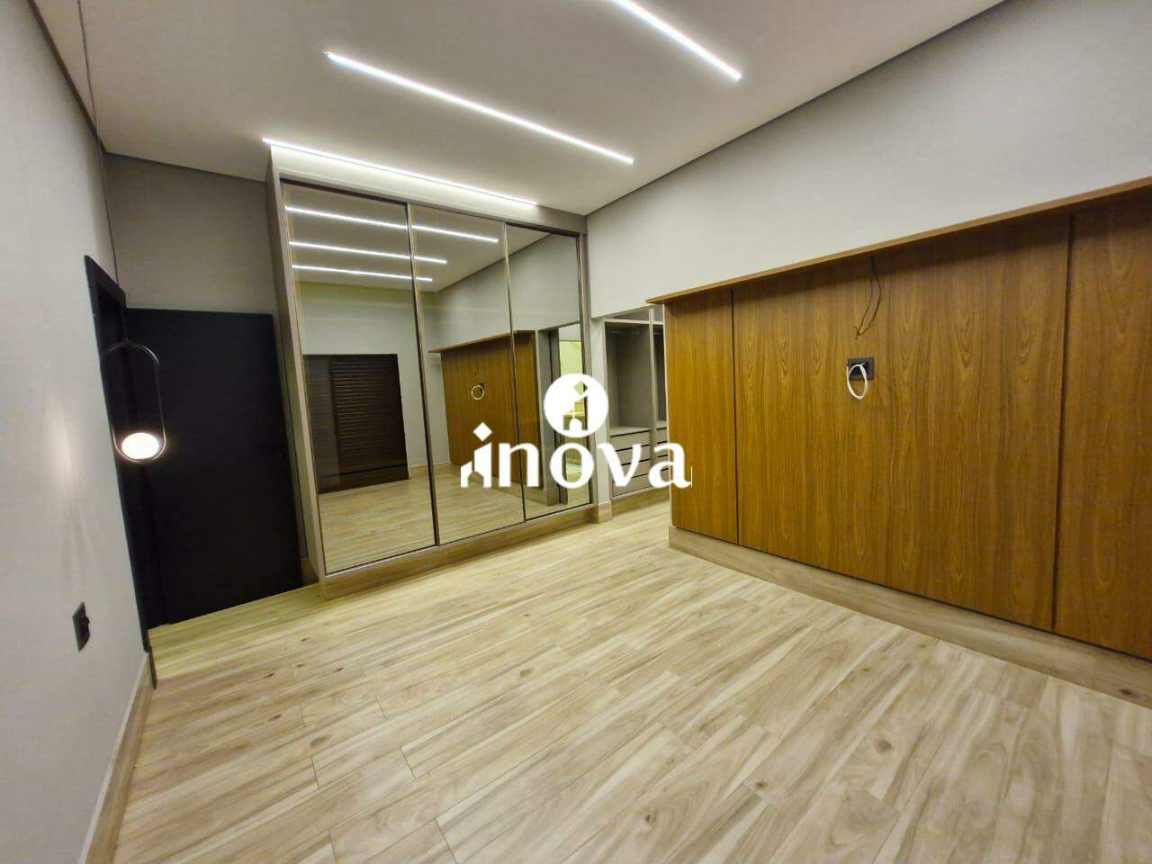 Casa Condomínio à venda no Damha I - Res. Uberaba: 