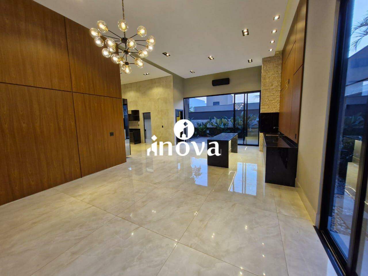 Casa Condomínio à venda no Damha I - Res. Uberaba: 