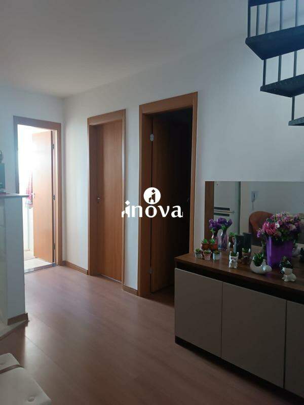 Apartamento à venda no Manoel Mendes: 