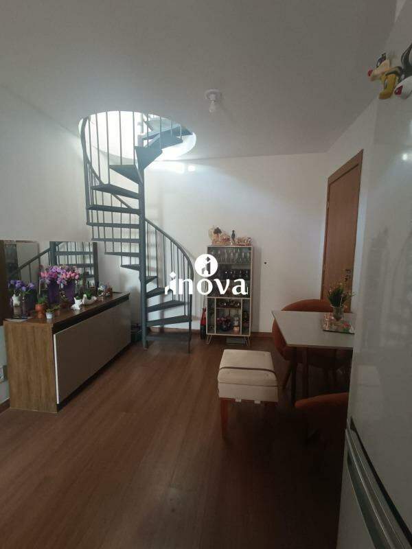 Apartamento à venda no Manoel Mendes: 
