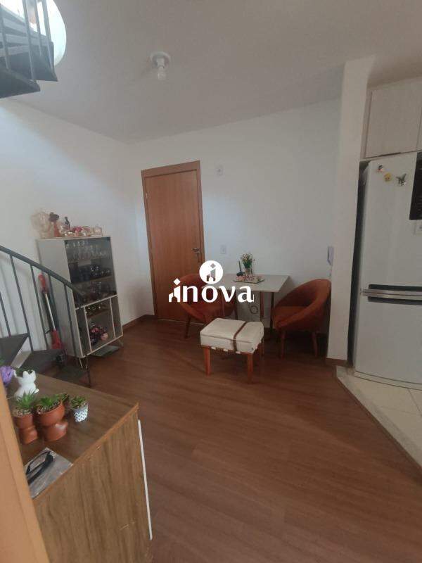 Apartamento à venda no Manoel Mendes: 