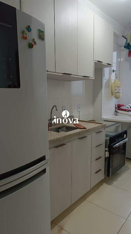 Apartamento à venda no Manoel Mendes: 