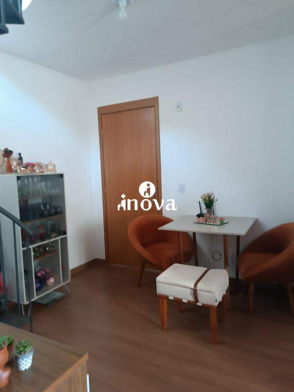 Apartamento à venda no Manoel Mendes: 