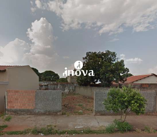 Terreno/Área à venda no Fabrício: 