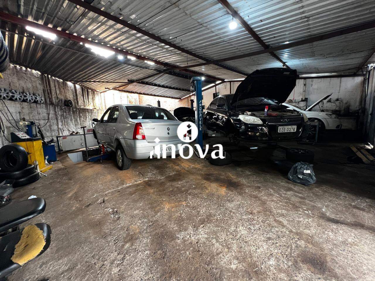 Sala ou Loja à venda no Mercês: 