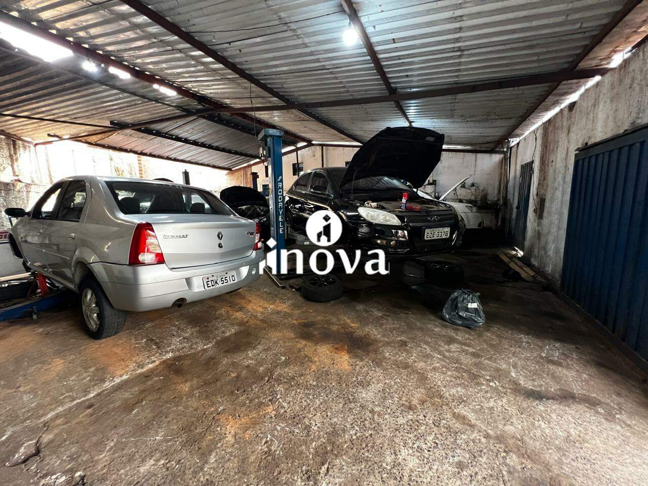 Sala ou Loja à venda no Mercês: 