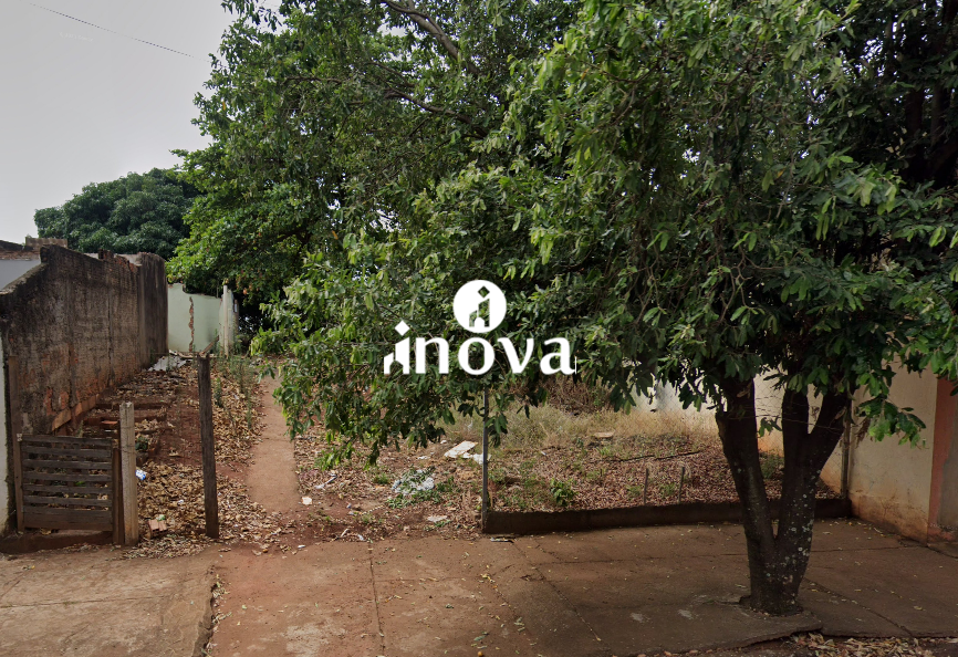 Terreno/Área à venda no Parque das Américas: 