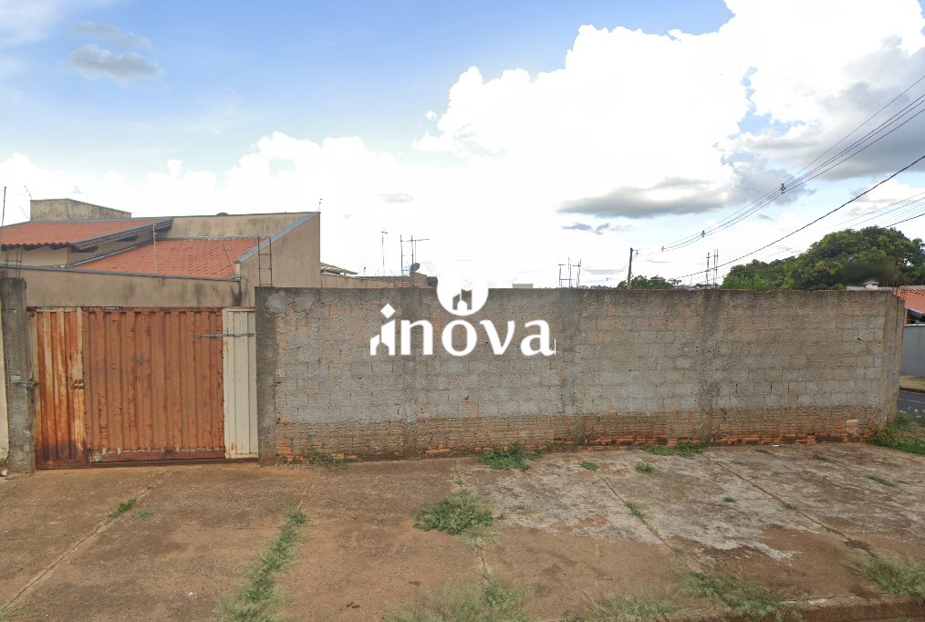 Terreno/Área à venda no Nenê Gomes, Jardim: 