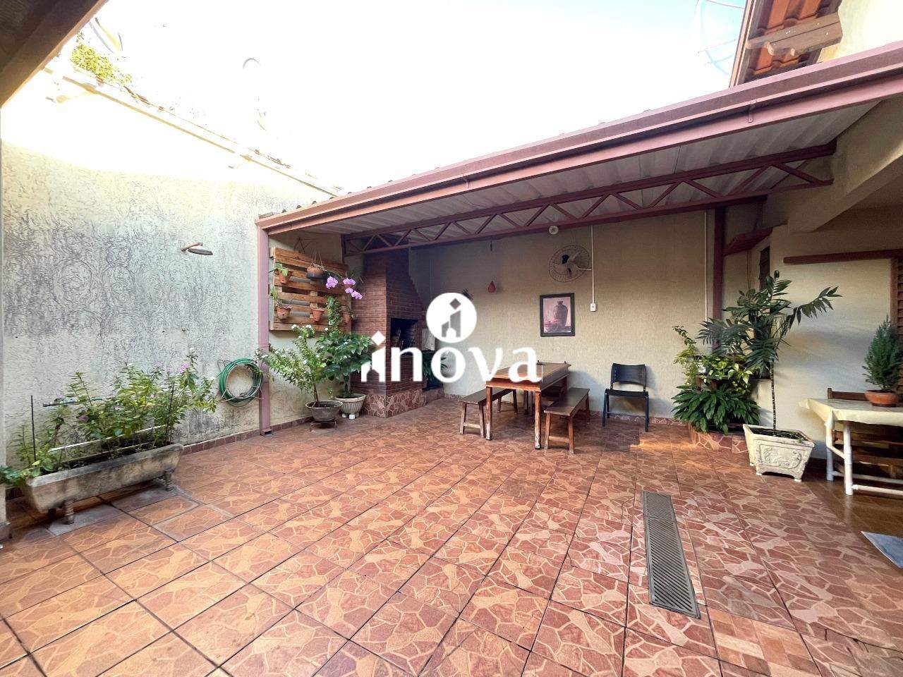 Casa à venda no Volta Grande: 