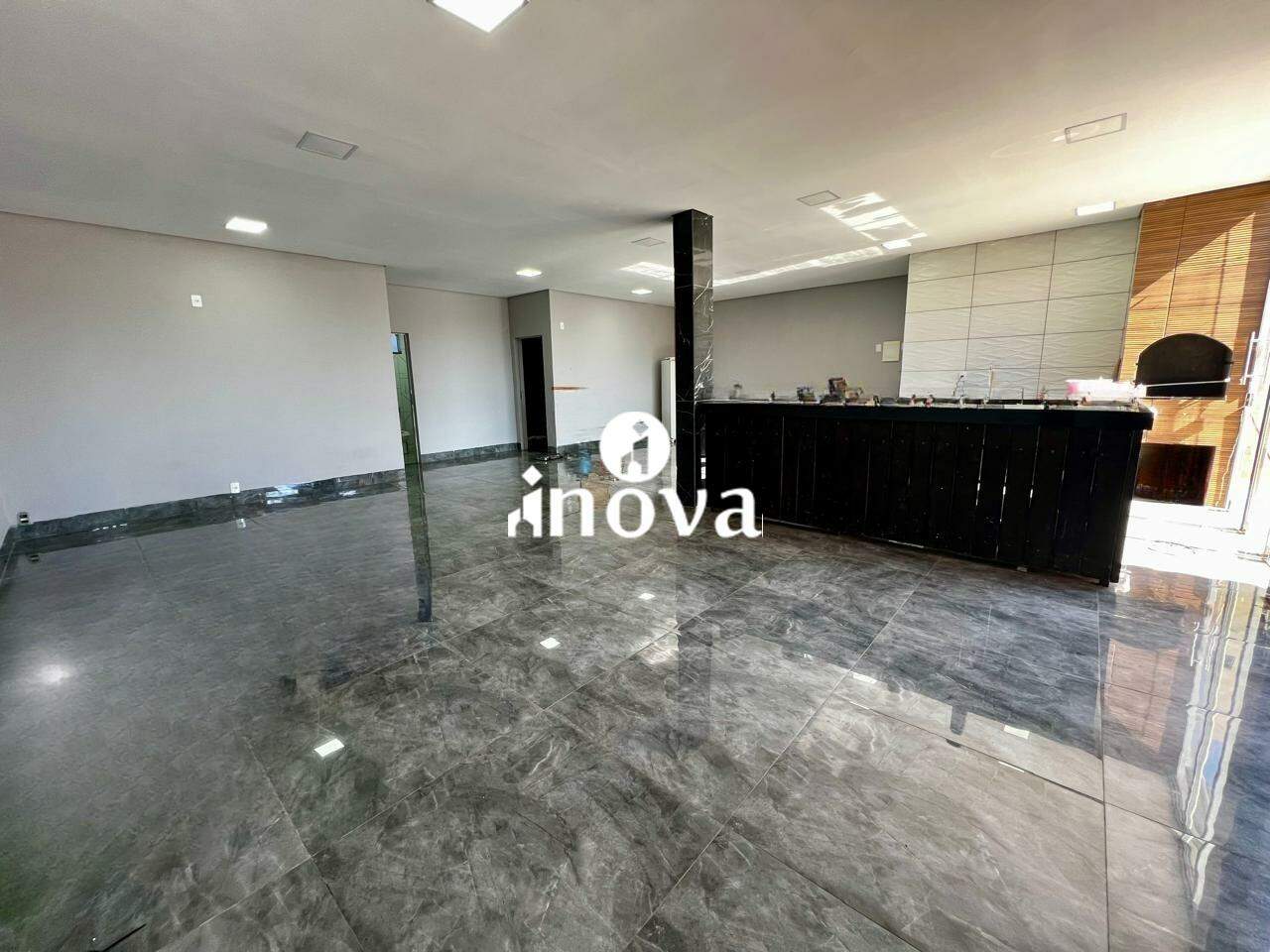 Casa 2 quartos - Laranjeiras