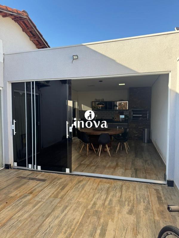 Casa Condomínio à venda no Portal Beija Flor: 