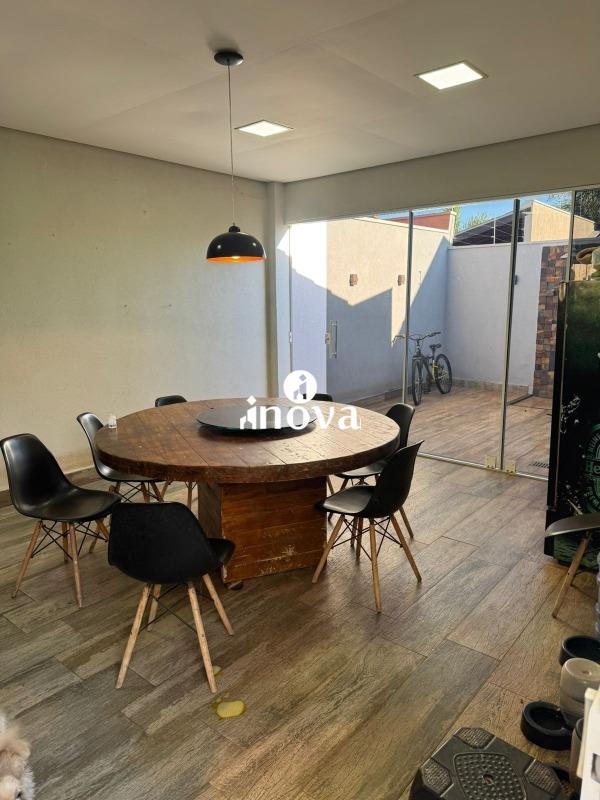 Casa Condomínio à venda no Portal Beija Flor: 