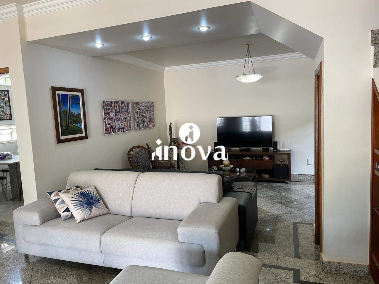 Casa à venda no Mercês: 