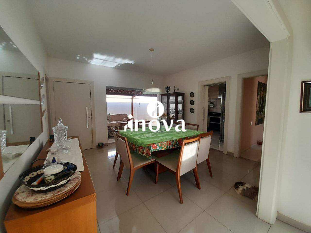 Casa à venda no Mercês: 