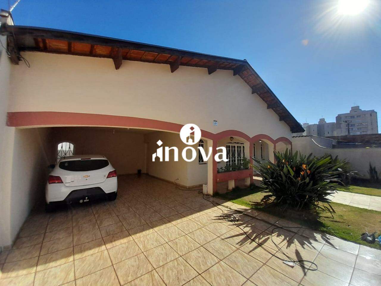 Casa à venda no Mercês: 