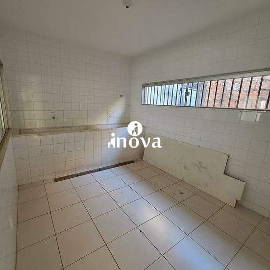 Sala ou Loja à venda no Santa Maria: 