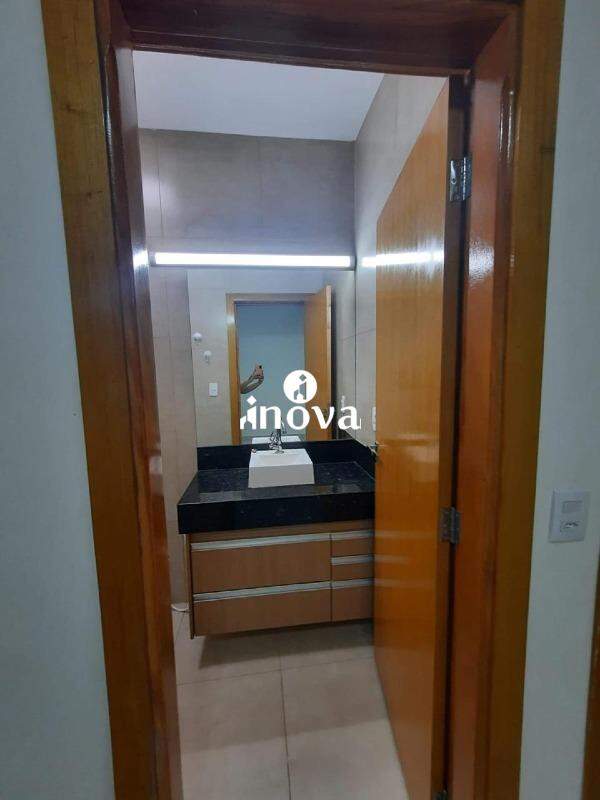 Casa à venda no Espanha, Residencial Jardim: 