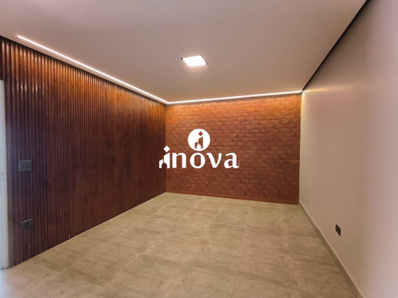 Casa à venda no Fabrício: 