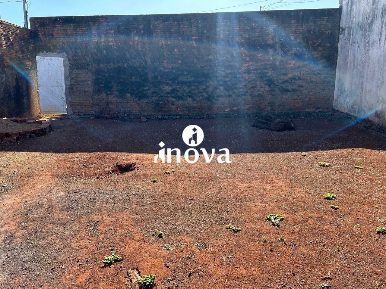 Terreno/Área à venda no Vila Olímpica: 