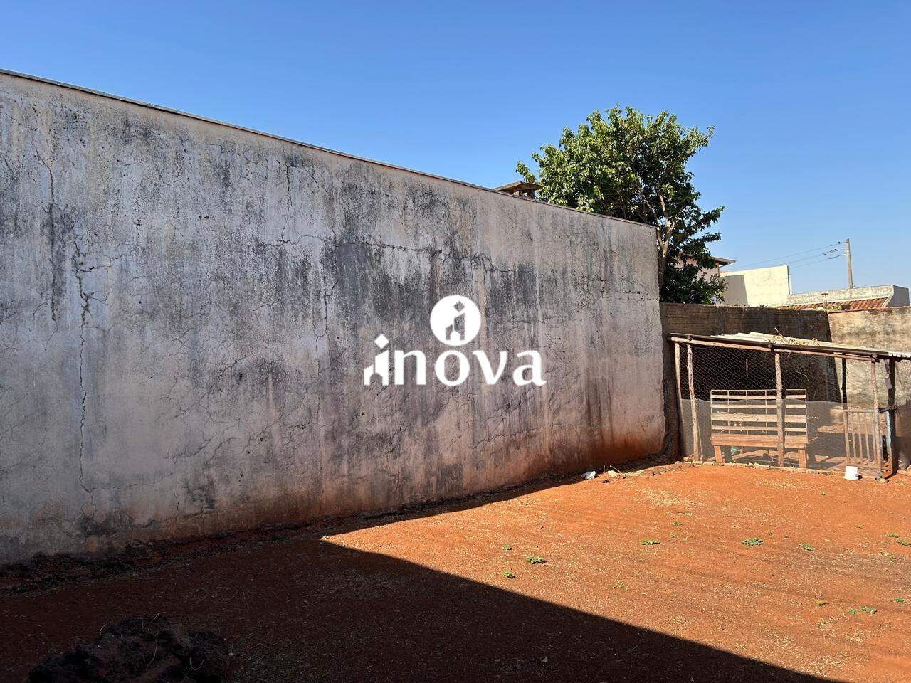 Terreno/Área à venda no Vila Olímpica: 