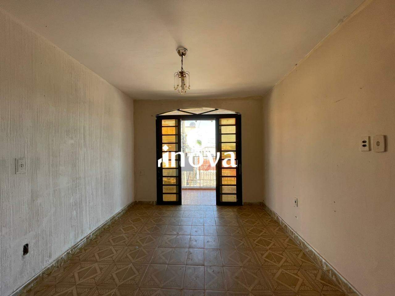 Casa à venda no Tutunas: 