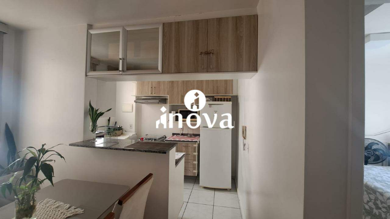 Apartamento à venda no Manoel Mendes: 