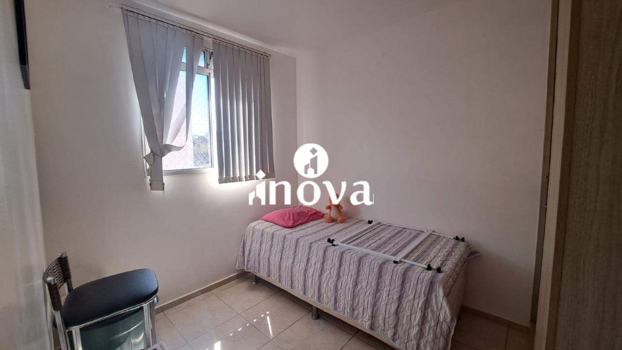 Apartamento à venda no Manoel Mendes: 