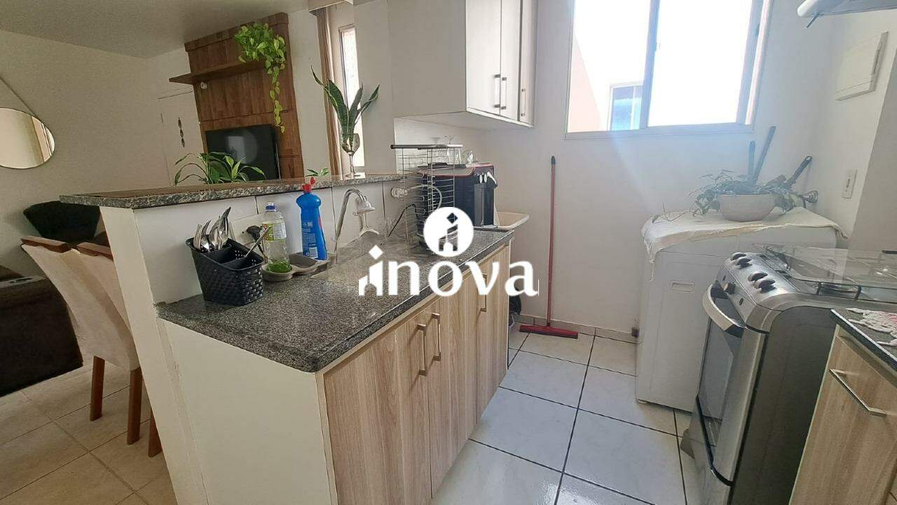 Apartamento à venda no Manoel Mendes: 