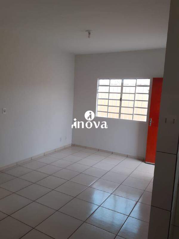 Casa à venda no Tancredo Neves, Residencial: 