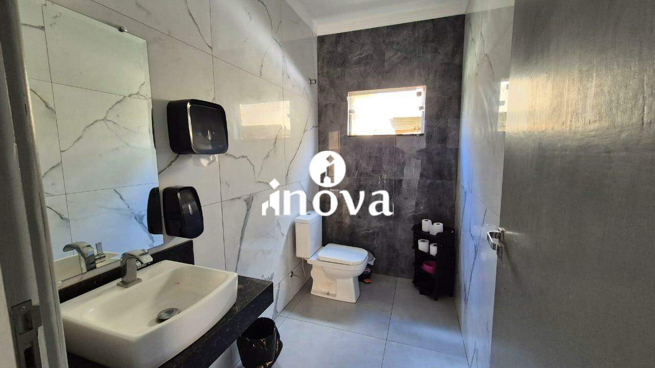 Casa Comercial à venda no Fabrício: 