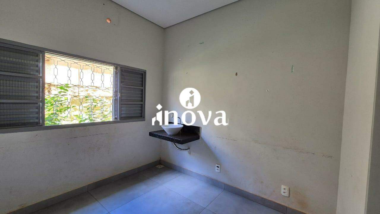 Casa Comercial à venda no Fabrício: 