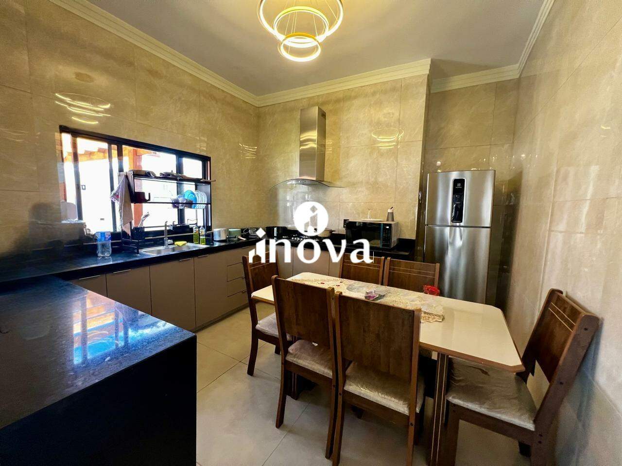 Casa à venda no Fabrício: 