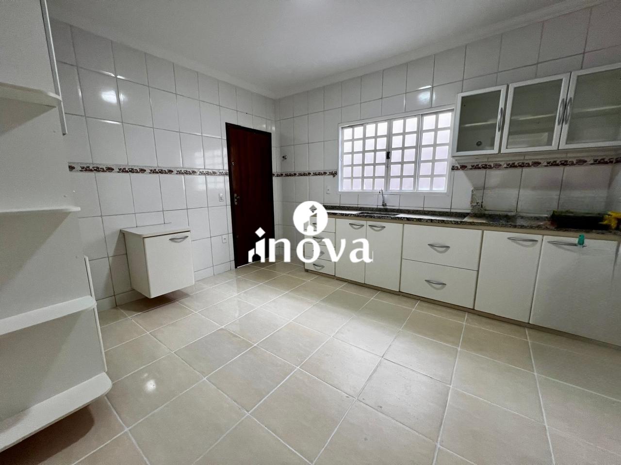 Casa à venda no Dom Eduardo - Jardim: 