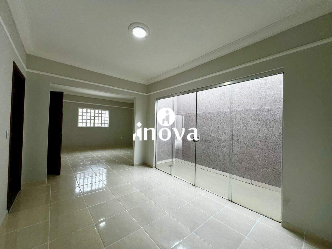 Casa à venda no Dom Eduardo - Jardim: 