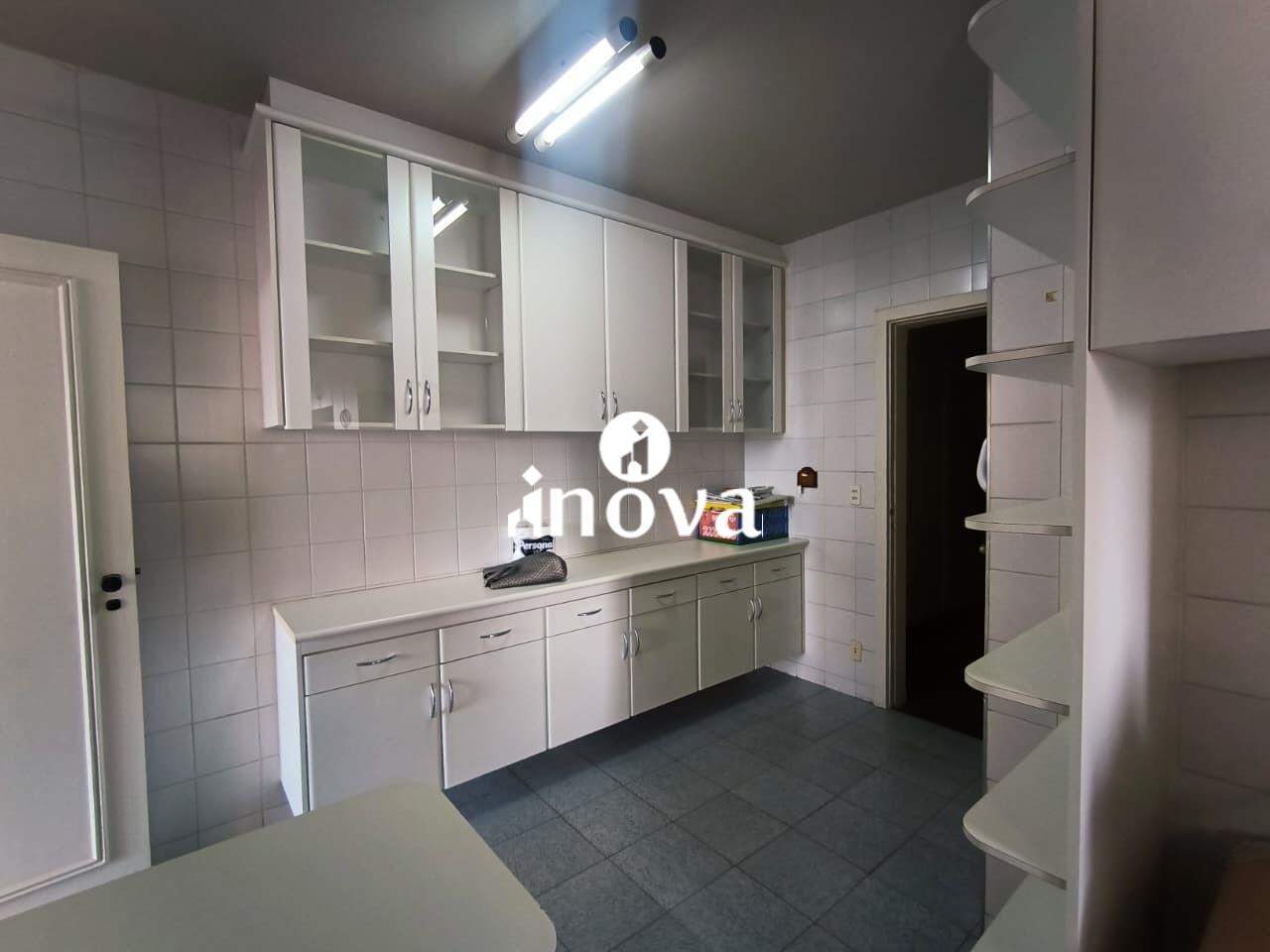 Apartamento à venda no Mercês: 