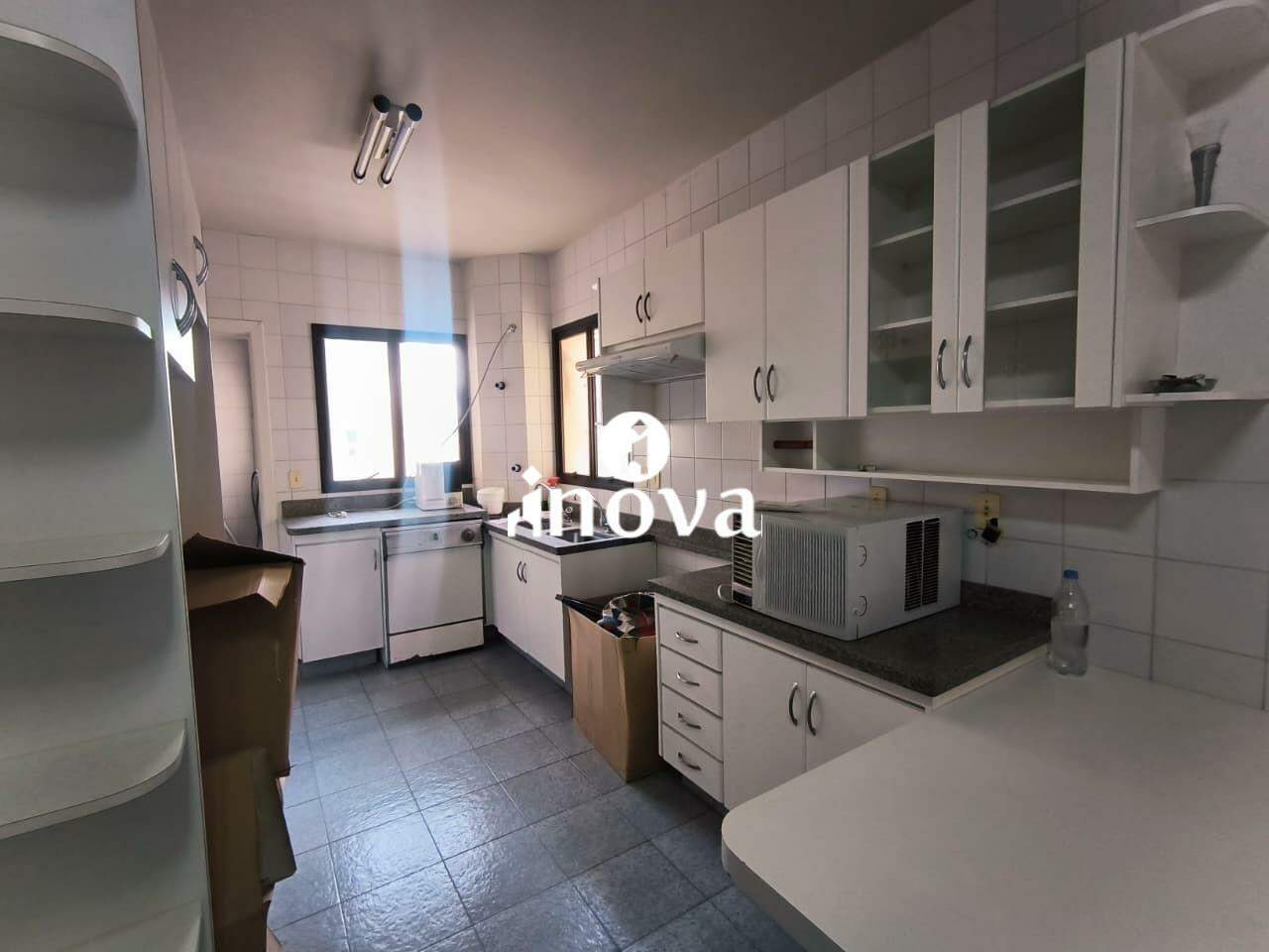 Apartamento à venda no Mercês: 