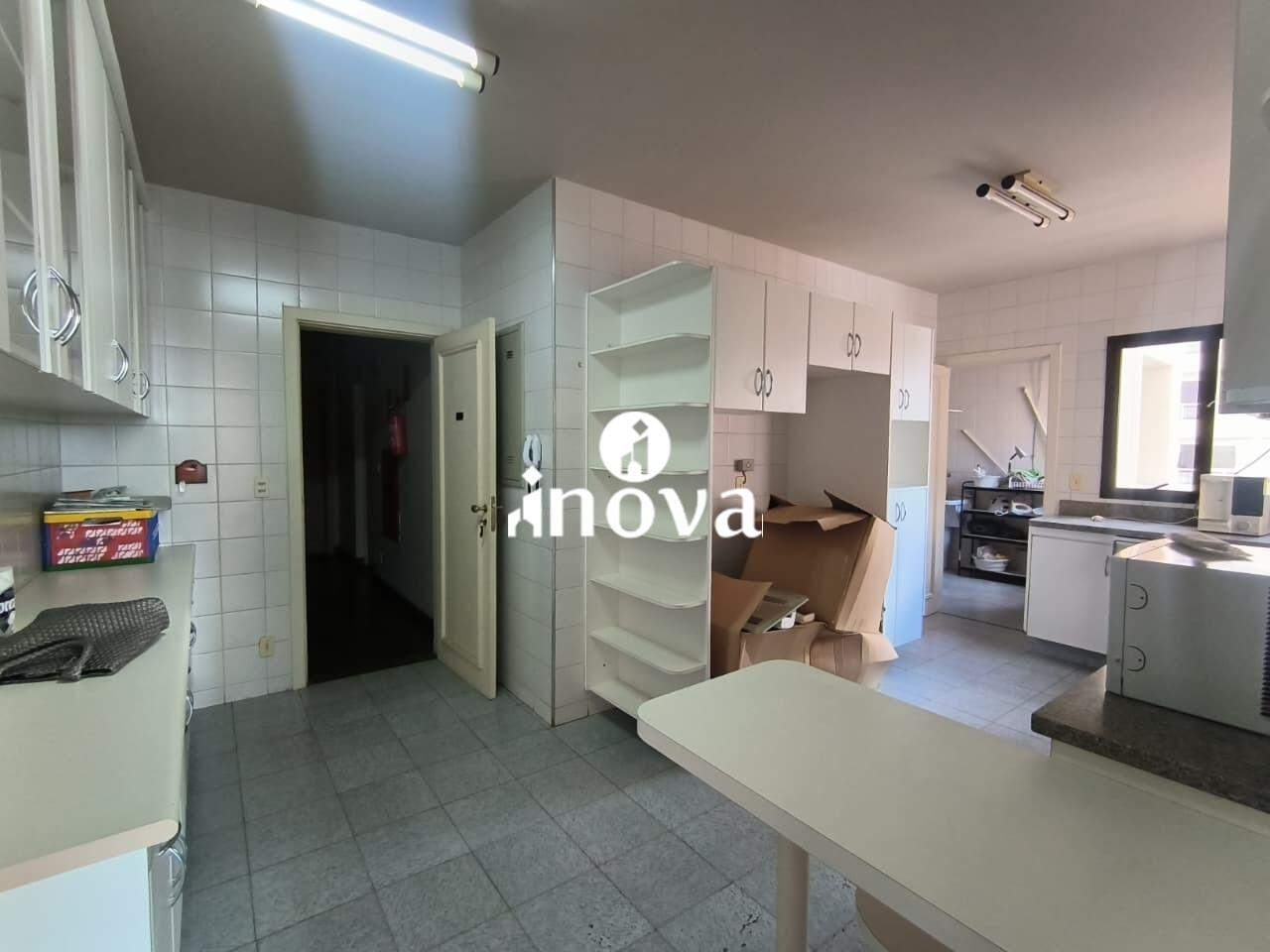 Apartamento à venda no Mercês: 