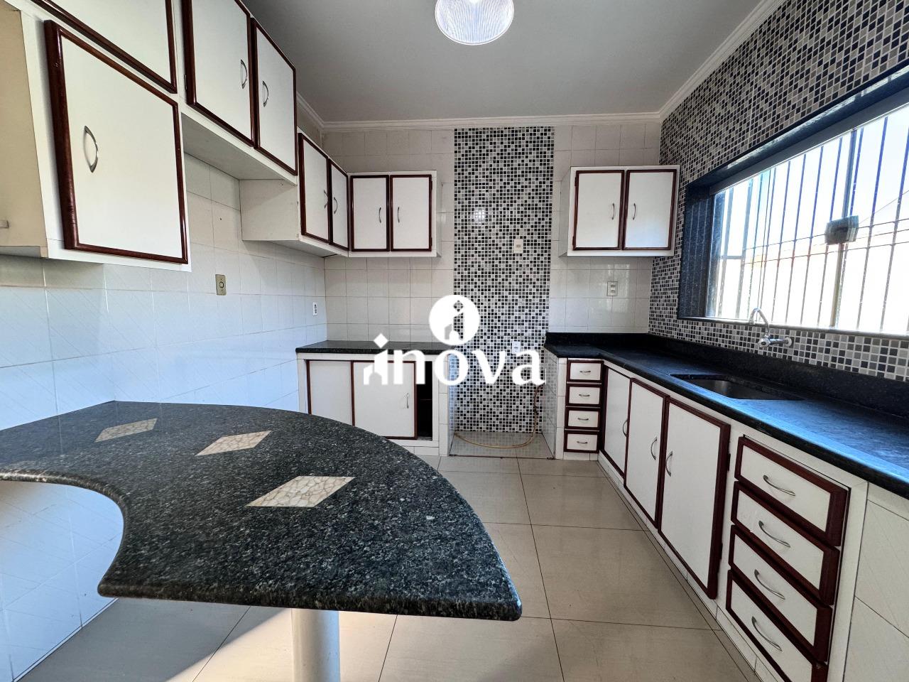 Casa à venda no Fabrício: 