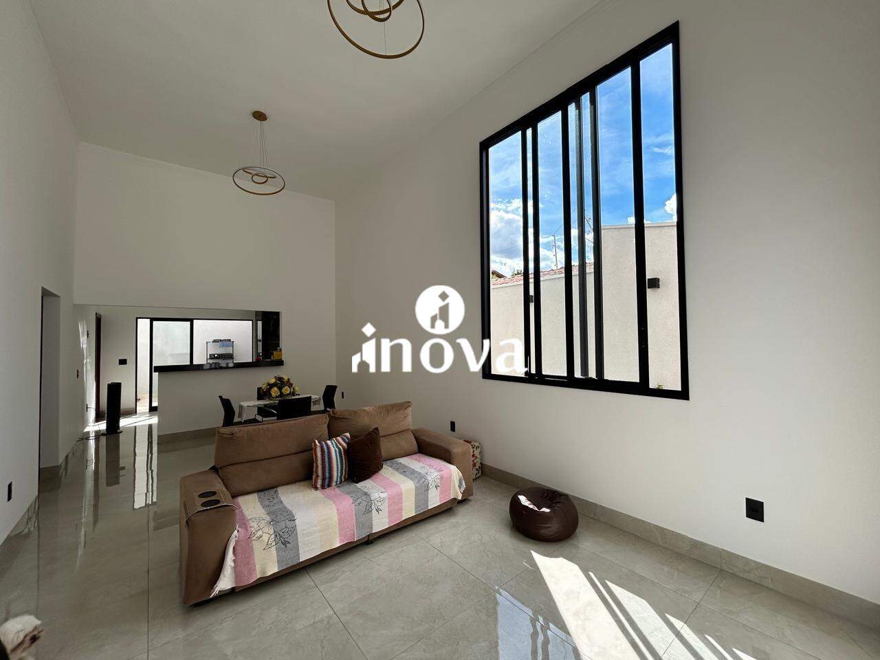 Casa à venda no Beija Flor I: 