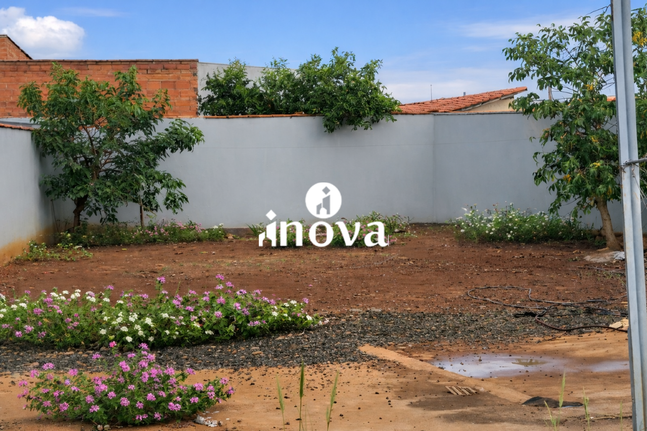 Terreno/Área à venda no Nenê Gomes, Jardim: 