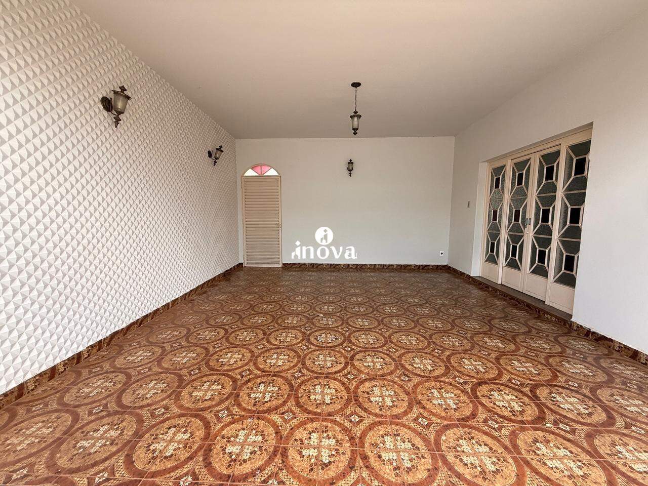 Casa à venda no Fabrício: 