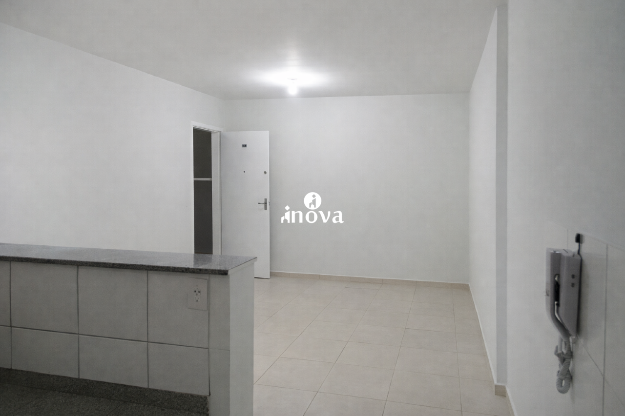 Apartamento à venda no Mercês: 