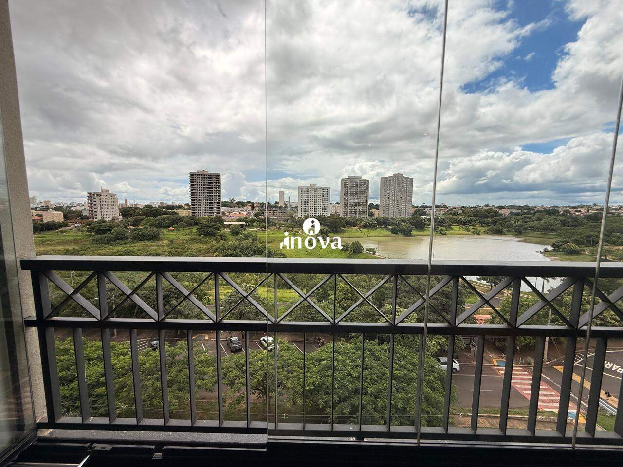 Apartamento à venda no Jardim do Lago: 